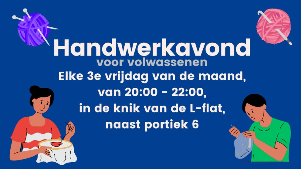 Donkerblauwe flyer voor de handwerkavond. Op de flyer staan verschillende illustraties van bollen wol en van personen die aan het haken/breien zijn. Ook staat er een tekst op met alle praktische informatie zoals datum, tijden en locatie.